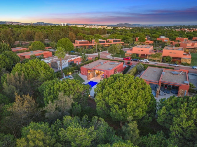 Moradia T4 para Venda em Quarteira Foto 89