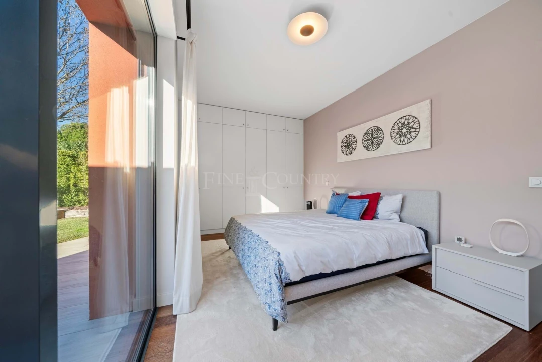 Moradia T4 para Venda em Quarteira Foto 36