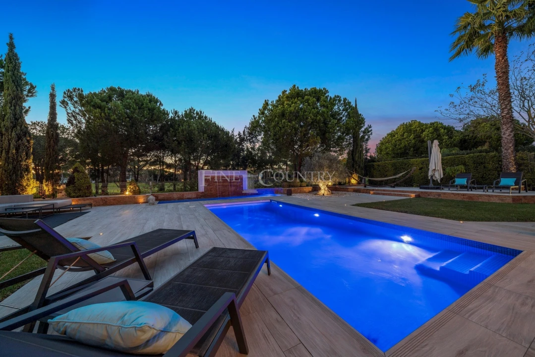 Moradia T4 para Venda em Quarteira Foto 57