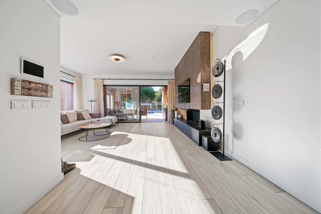 Moradia T4 para Venda em Quarteira Foto 19