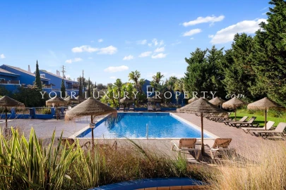 Apartamento T47 para Venda em Lagos (São Sebastião e Santa Maria)