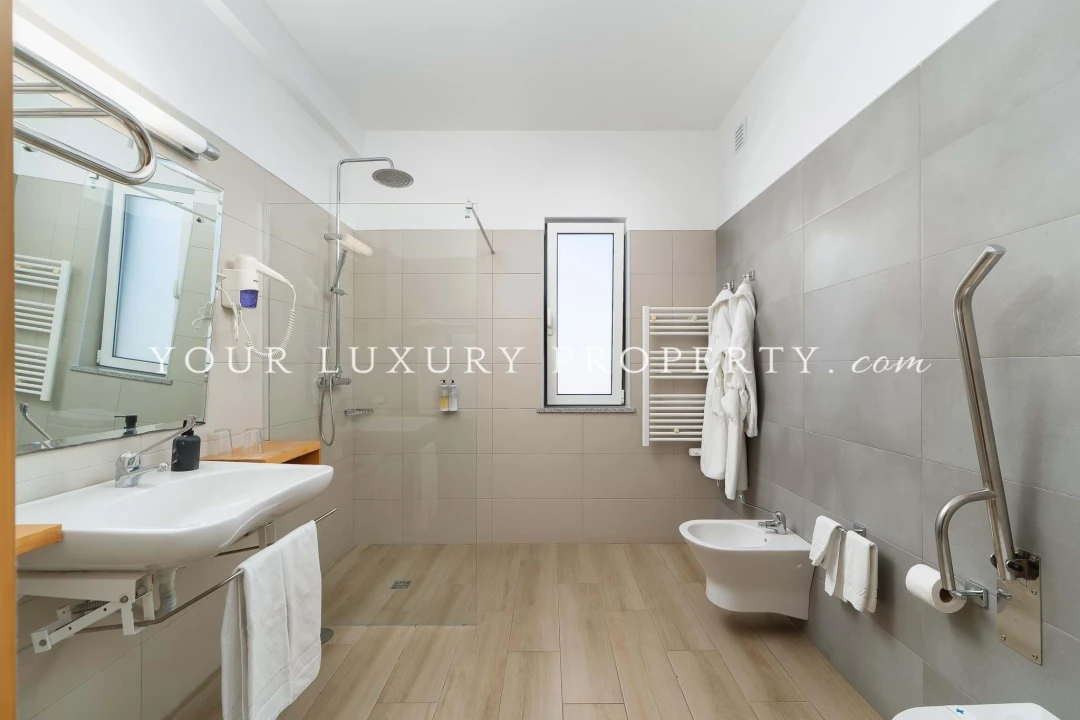 Negócio para Venda em Lagos (São Sebastião e Santa Maria) Foto 22