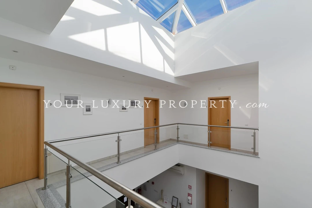 Negócio para Venda em Lagos (São Sebastião e Santa Maria) Foto 19