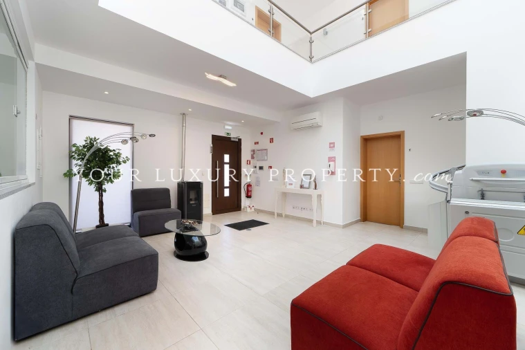 Negócio para Venda em Lagos (São Sebastião e Santa Maria) Foto 18