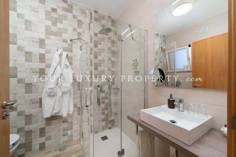 Negócio para Venda em Lagos (São Sebastião e Santa Maria) Foto 24