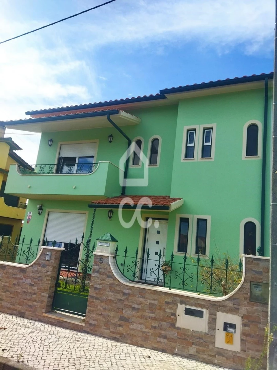 Moradia T3 para Venda em Vieira de Leiria Foto 8