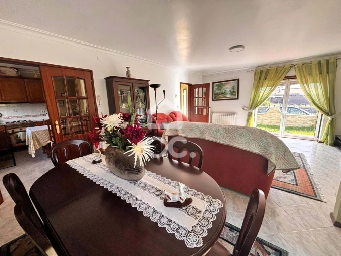 Moradia T3 para Venda em Vieira de Leiria Foto 13