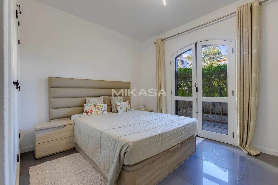 Apartamento T2 para Arrendamento em Lagos (São Sebastião e Santa Maria) Foto 8