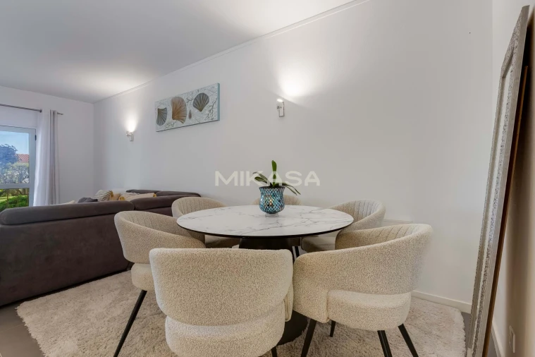 Apartamento T2 para Arrendamento em Lagos (São Sebastião e Santa Maria) Foto 2