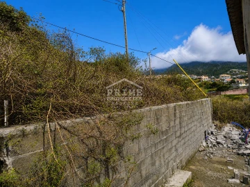 Moradia T2 para Venda em Estreito da Calheta