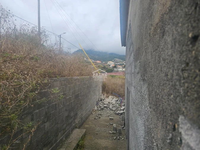 Moradia T2 para Venda em Estreito da Calheta Foto 6