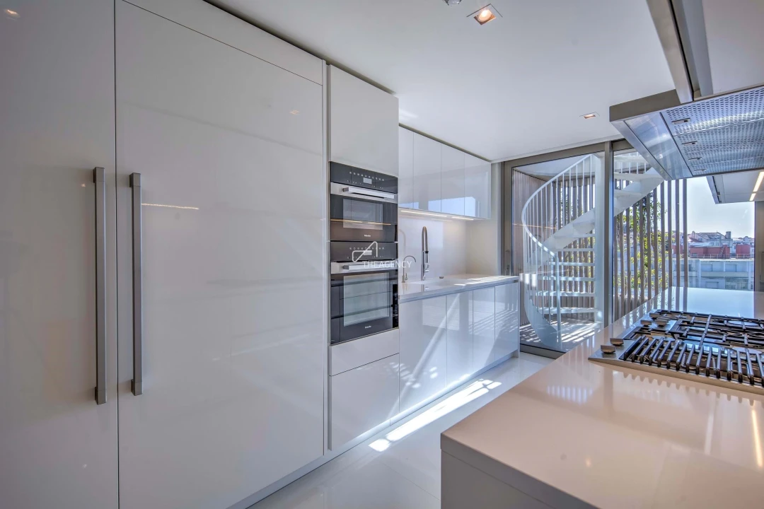 Apartamento T4 para Venda em Estrela Foto 9