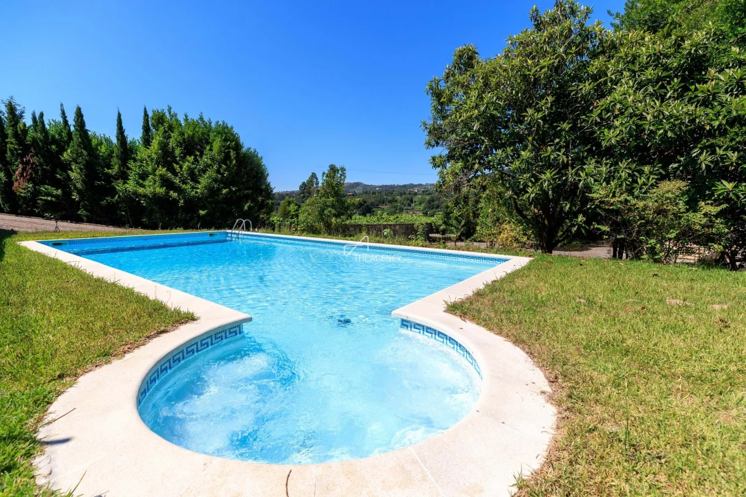 Quinta T6 para Venda em Abragão Foto 3