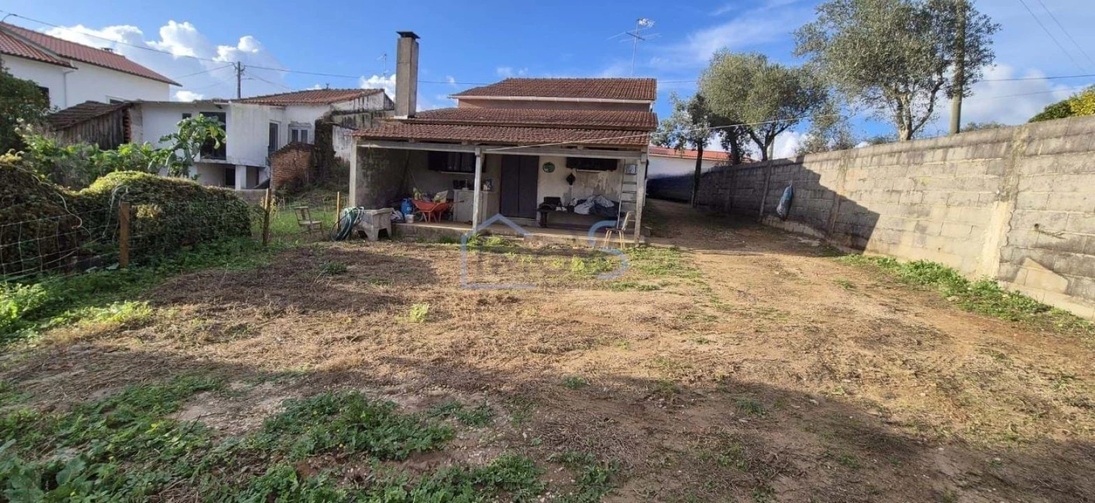 Moradia T2 para Venda em Aguas Belas Foto 19