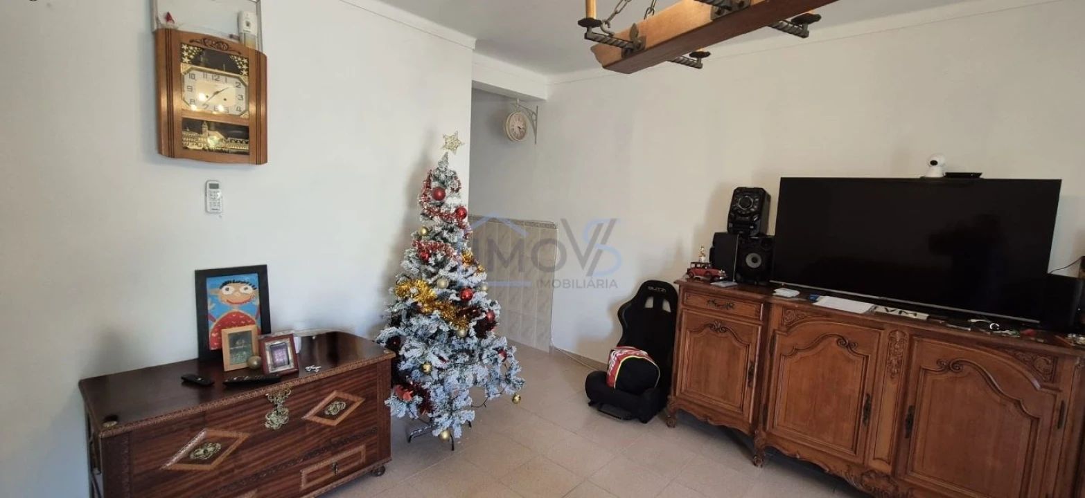 Moradia T2 para Venda em Aguas Belas Foto 5