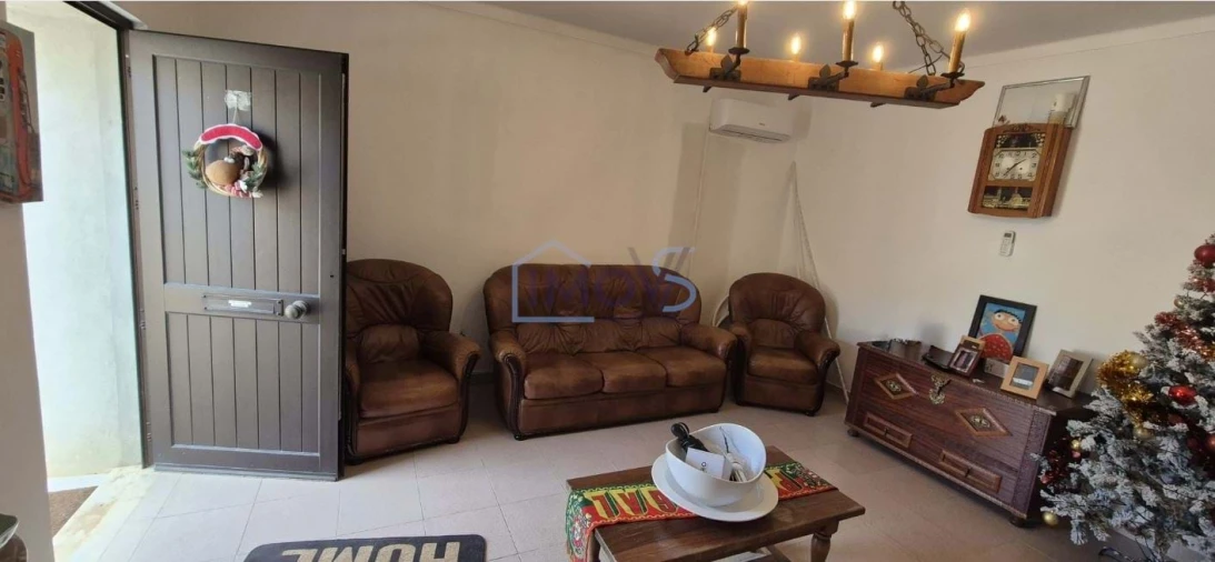 Moradia T2 para Venda em Aguas Belas Foto 2