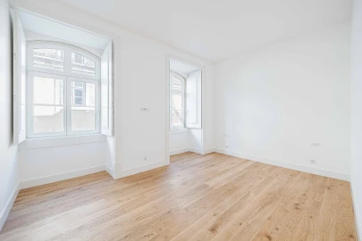 Apartamento T4 para Venda em Santa Maria Maior
