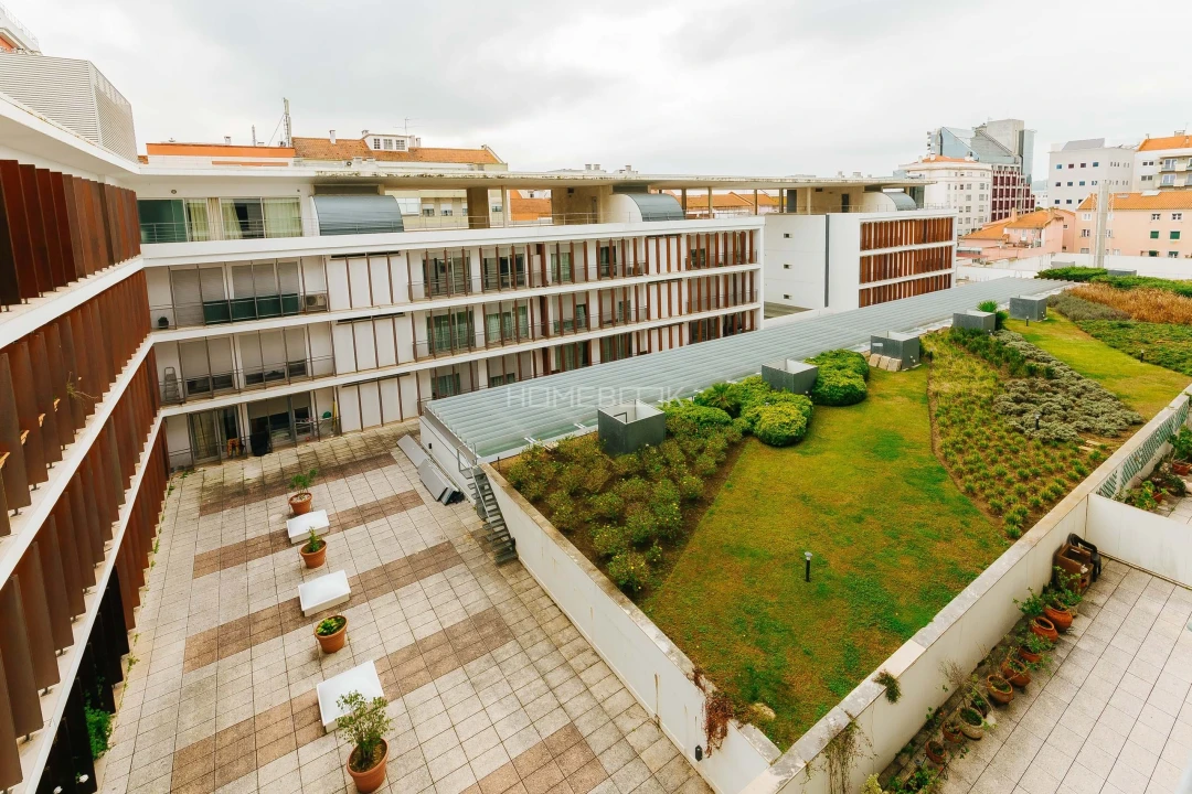 Apartamento T2 para Arrendamento em Campo de Ourique Foto 16