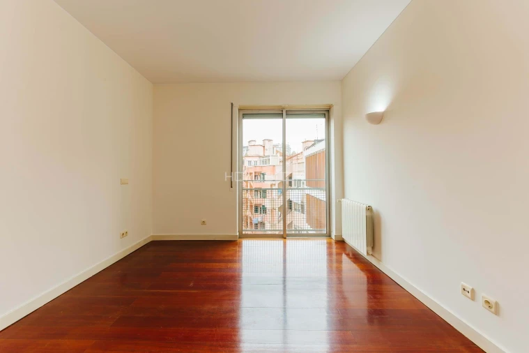 Apartamento T2 para Arrendamento em Campo de Ourique Foto 8