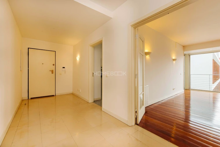 Apartamento T2 para Arrendamento em Campo de Ourique Foto 19