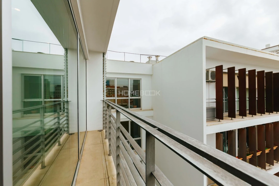 Apartamento T2 para Arrendamento em Campo de Ourique Foto 14