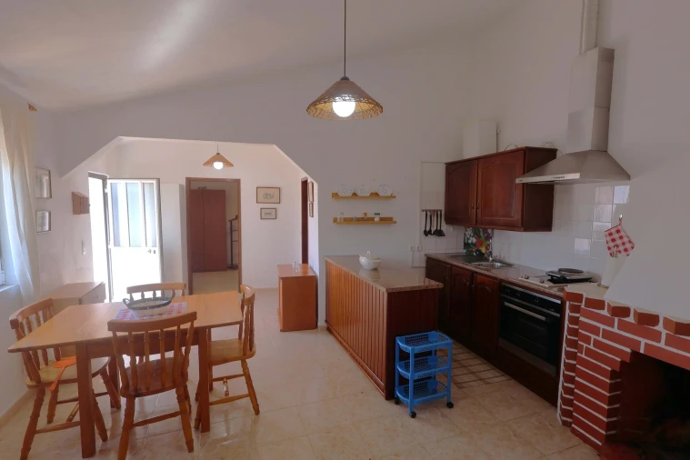 Moradia T2 para Venda em São Barnabe