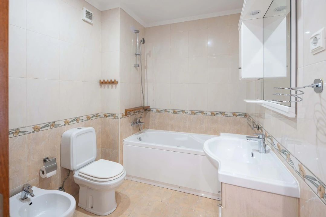 Apartamento T2 para Arrendamento em Agualva e Mira-Sintra Foto 8