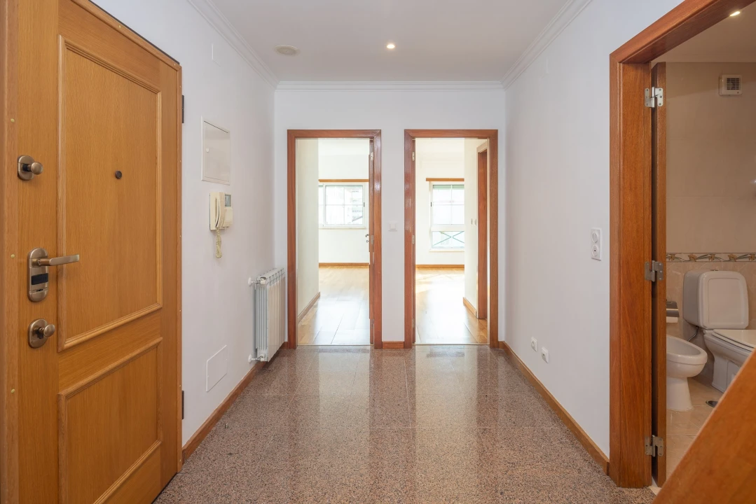 Apartamento T2 para Arrendamento em Agualva e Mira-Sintra Foto 2