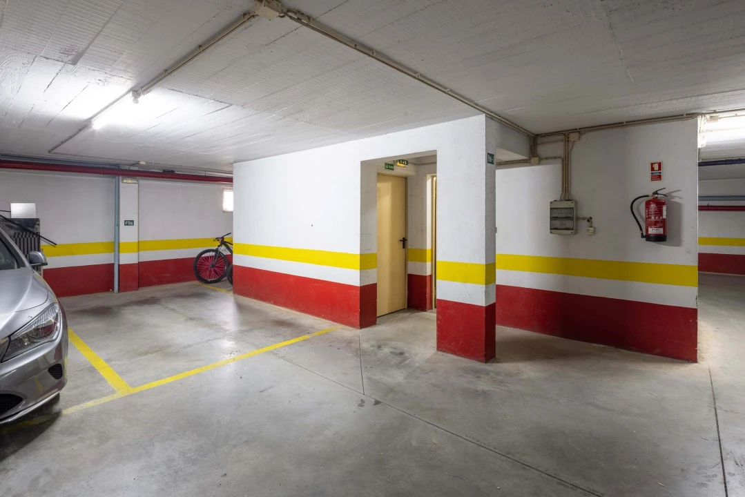 Apartamento T2 para Arrendamento em Agualva e Mira-Sintra Foto 16