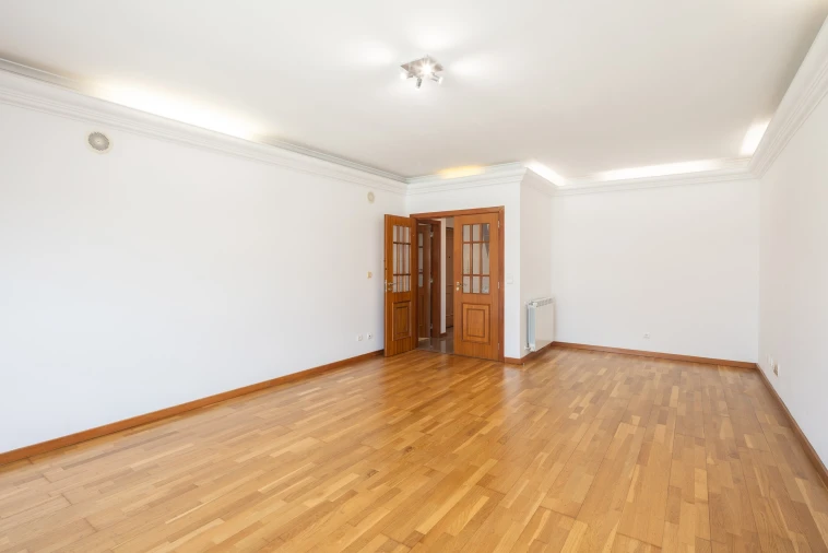 Apartamento T2 para Arrendamento em Agualva e Mira-Sintra Foto 5