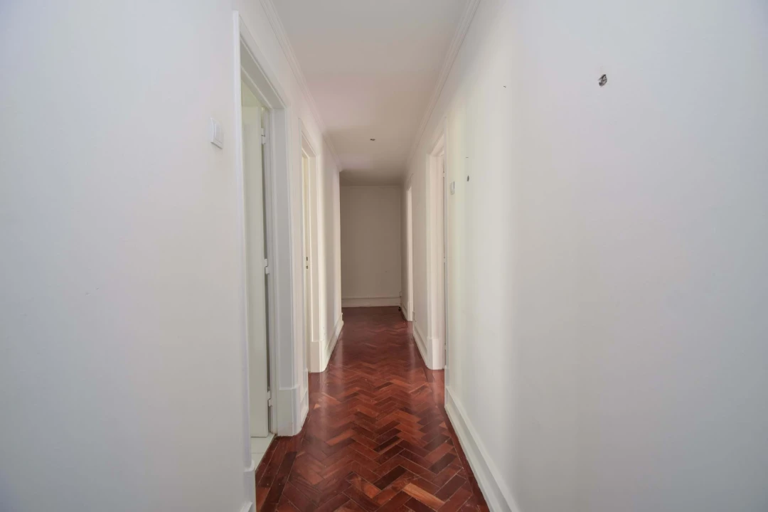 Apartamento T3 para Arrendamento em Alvalade Foto 15