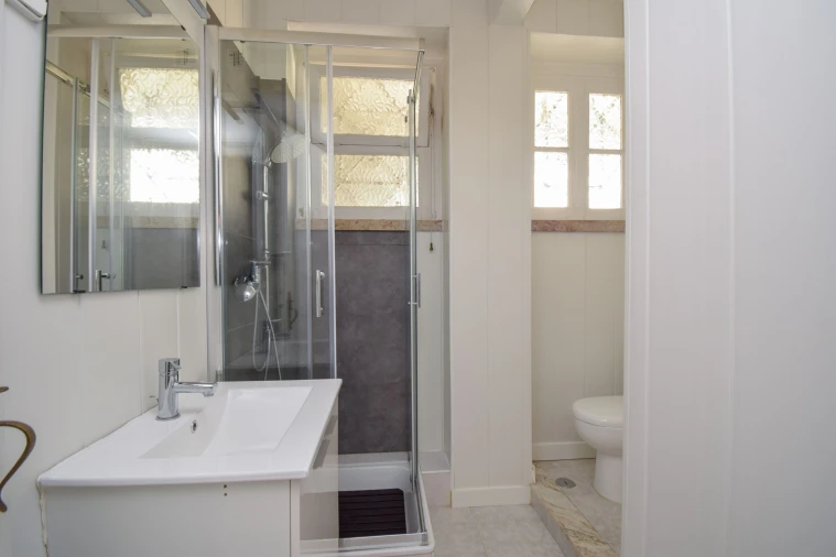 Apartamento T3 para Arrendamento em Alvalade Foto 18