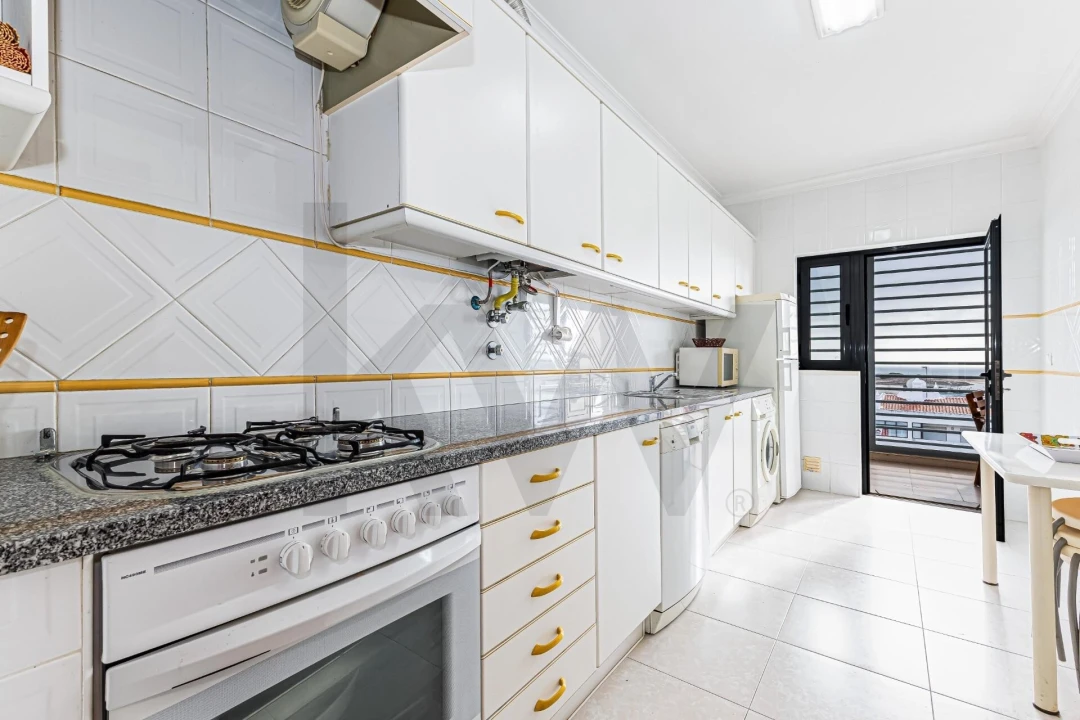 Apartamento T2 para Arrendamento férias em Armação de Pera Foto 9