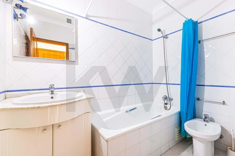 Apartamento T2 para Arrendamento férias em Armação de Pera Foto 16