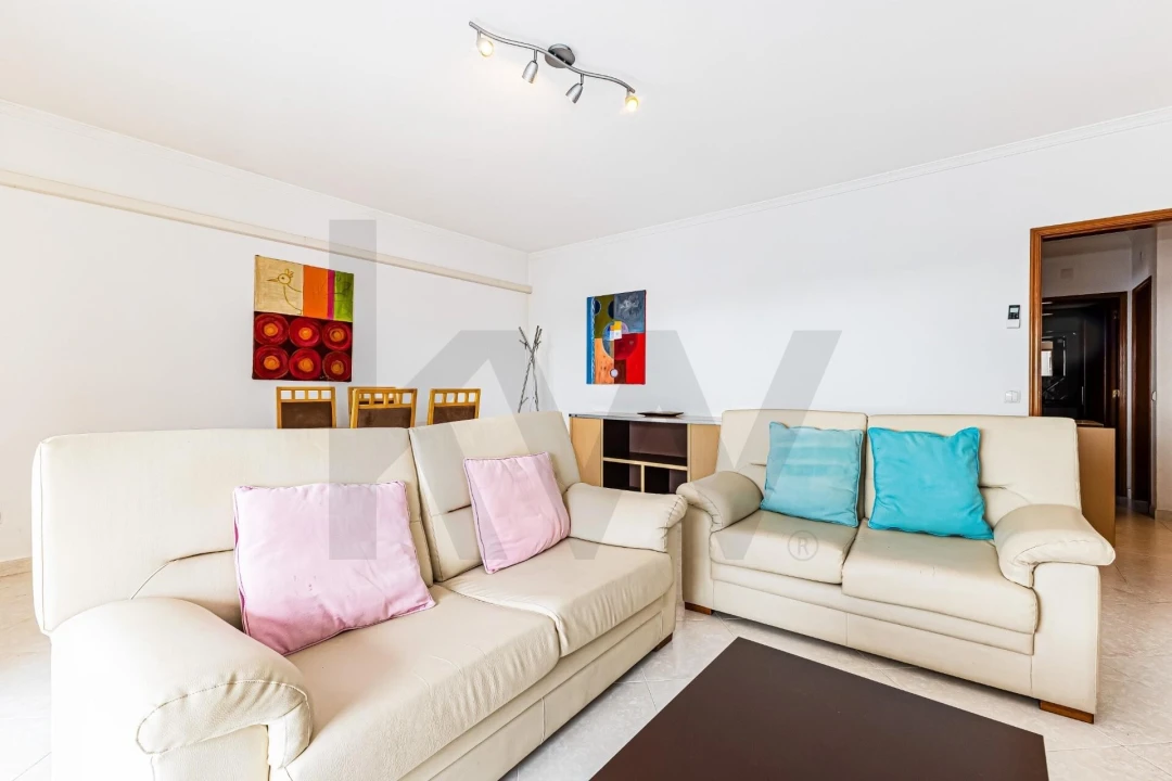 Apartamento T2 para Arrendamento férias em Armação de Pera Foto 3