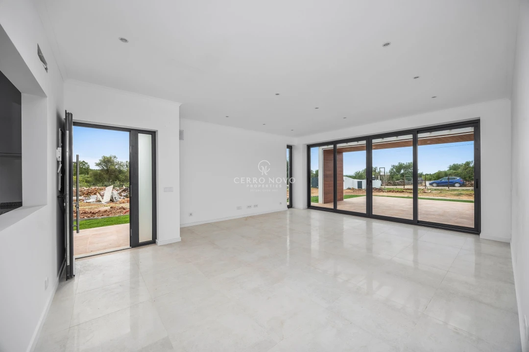 Moradia T2 para Venda em Lagoa e Carvoeiro Foto 2