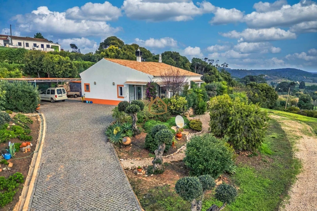 Moradia T2 para Venda em Lagos (São Sebastião e Santa Maria) Foto 1