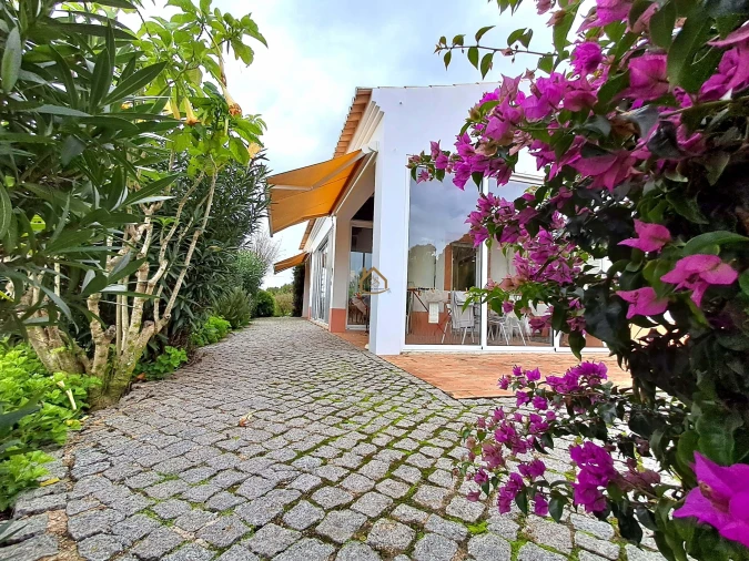 Moradia T2 para Venda em Lagos (São Sebastião e Santa Maria) Foto 30