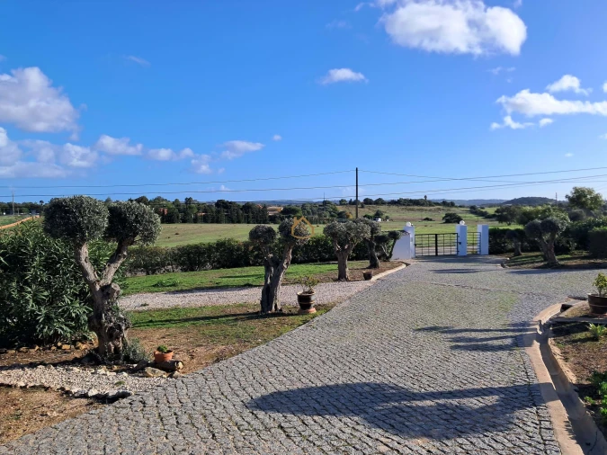 Moradia T2 para Venda em Lagos (São Sebastião e Santa Maria) Foto 4