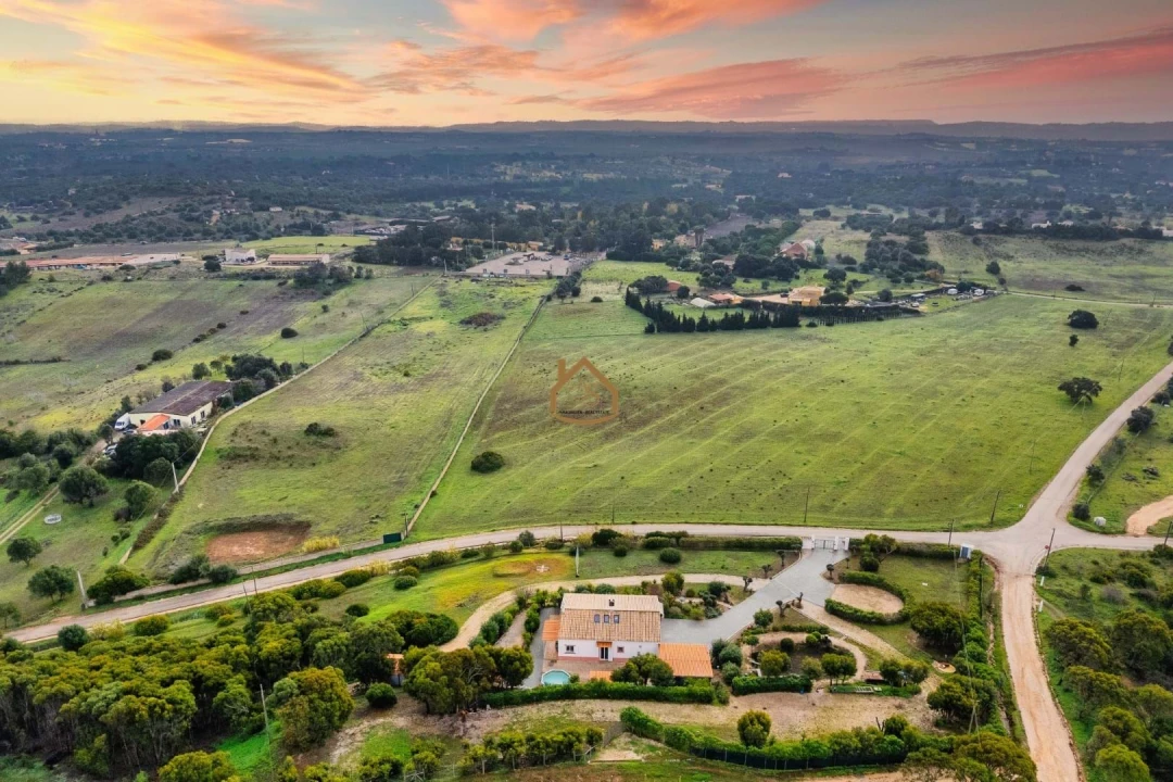 Moradia T2 para Venda em Lagos (São Sebastião e Santa Maria) Foto 37