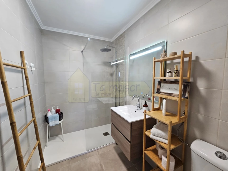 Apartamento T2 para Venda em Quarteira Foto 14