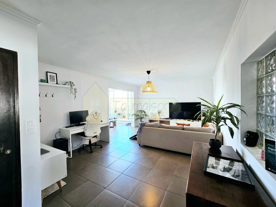 Apartamento T2 para Venda em Quarteira Foto 8