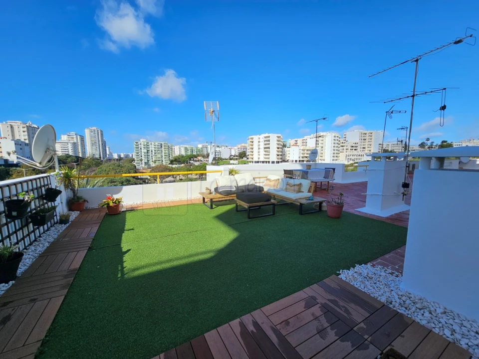 Apartamento T2 para Venda em Quarteira Foto 15