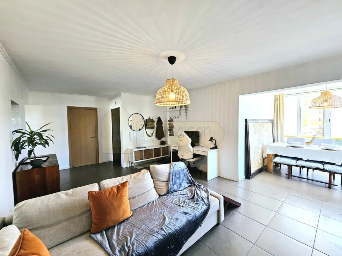 Apartamento T2 para Venda em Quarteira Foto 7