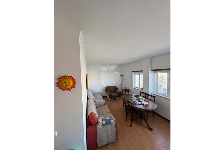 Apartamento T2 para Venda em Carcavelos e Parede Foto 9