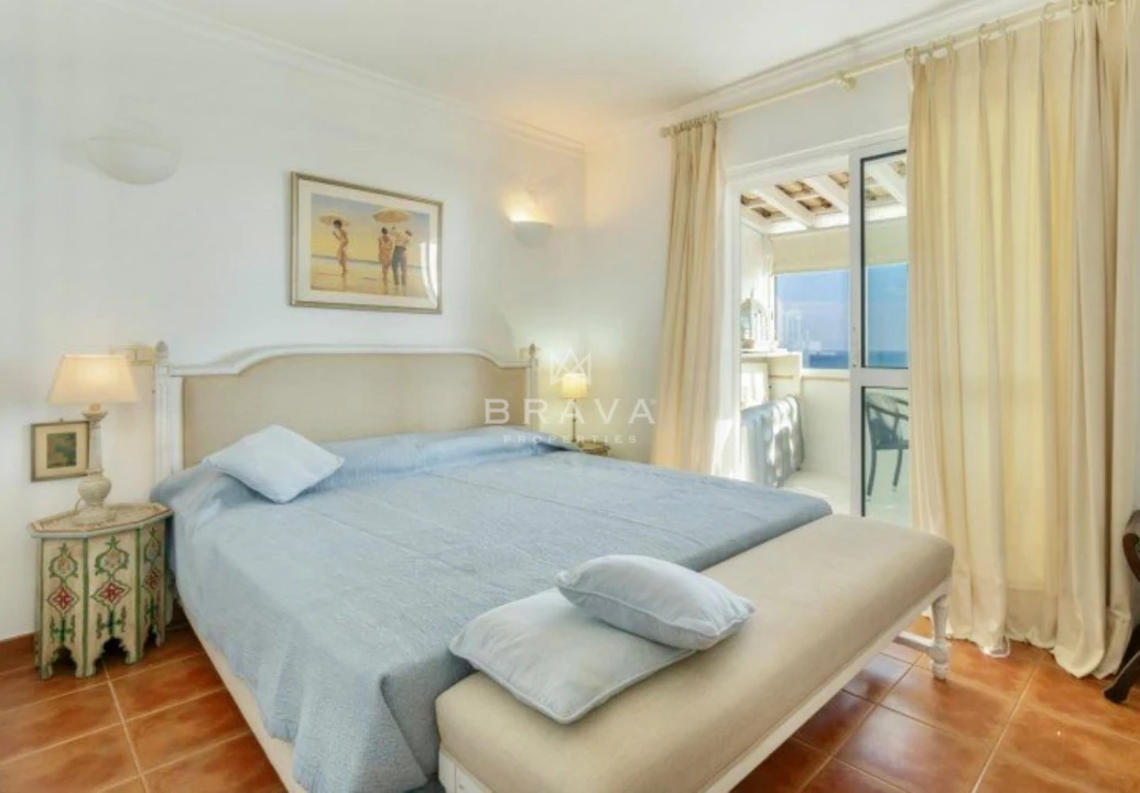 Apartamento T2 para Venda em Albufeira e Olhos de Água Foto 13