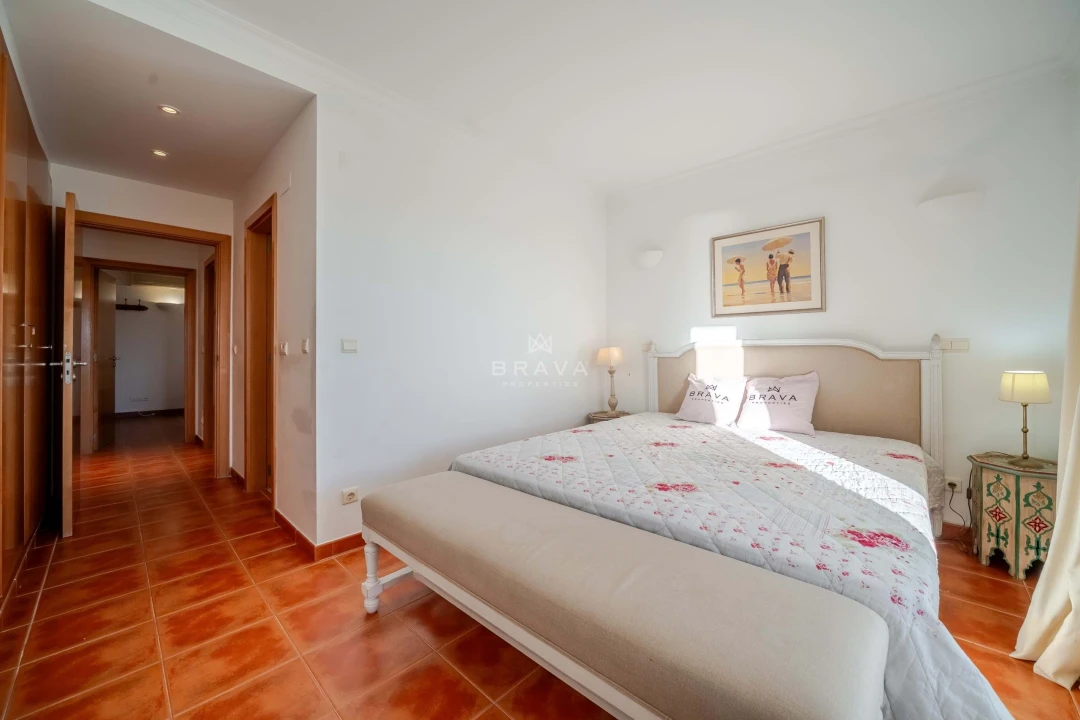 Apartamento T2 para Venda em Albufeira e Olhos de Água Foto 37