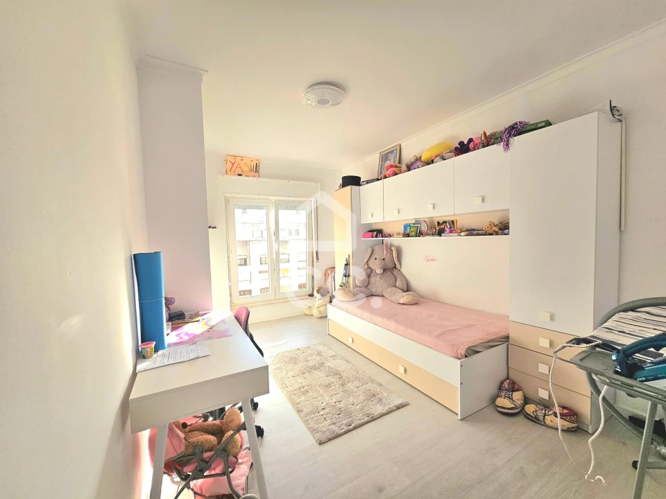 Apartamento T3 para Venda em Rio de Mouro Foto 25