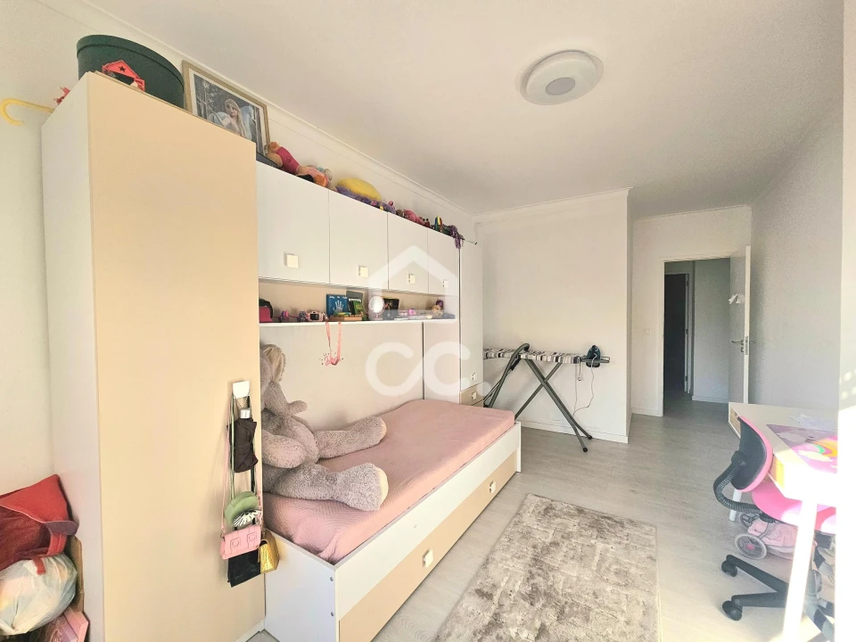 Apartamento T3 para Venda em Rio de Mouro Foto 24