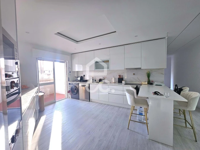 Apartamento T3 para Venda em Rio de Mouro Foto 7